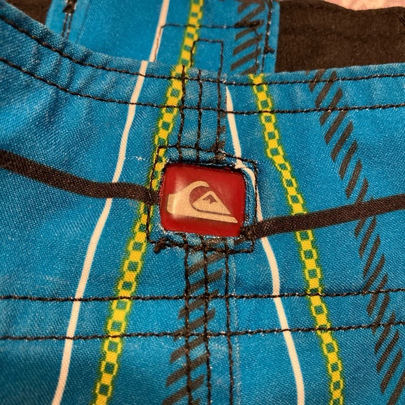 Quicksilver Blue Yellow Plaid Board Shorts Men's 32" Surf Swim - Picture 4 of 5